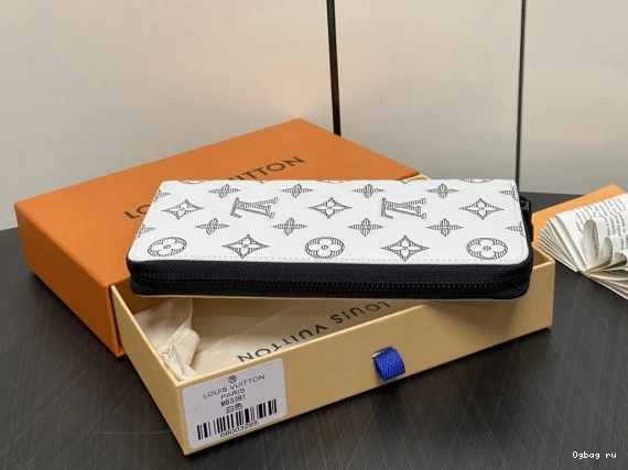 cm VUITTON WALLET-10*20*2 LOUIS ZIPPY 0818